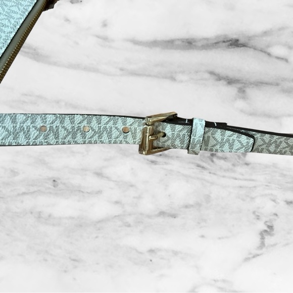 NWT- Michael Kors Logo Fanny Pack Belt Bag - Cream - Picture 5 of 11